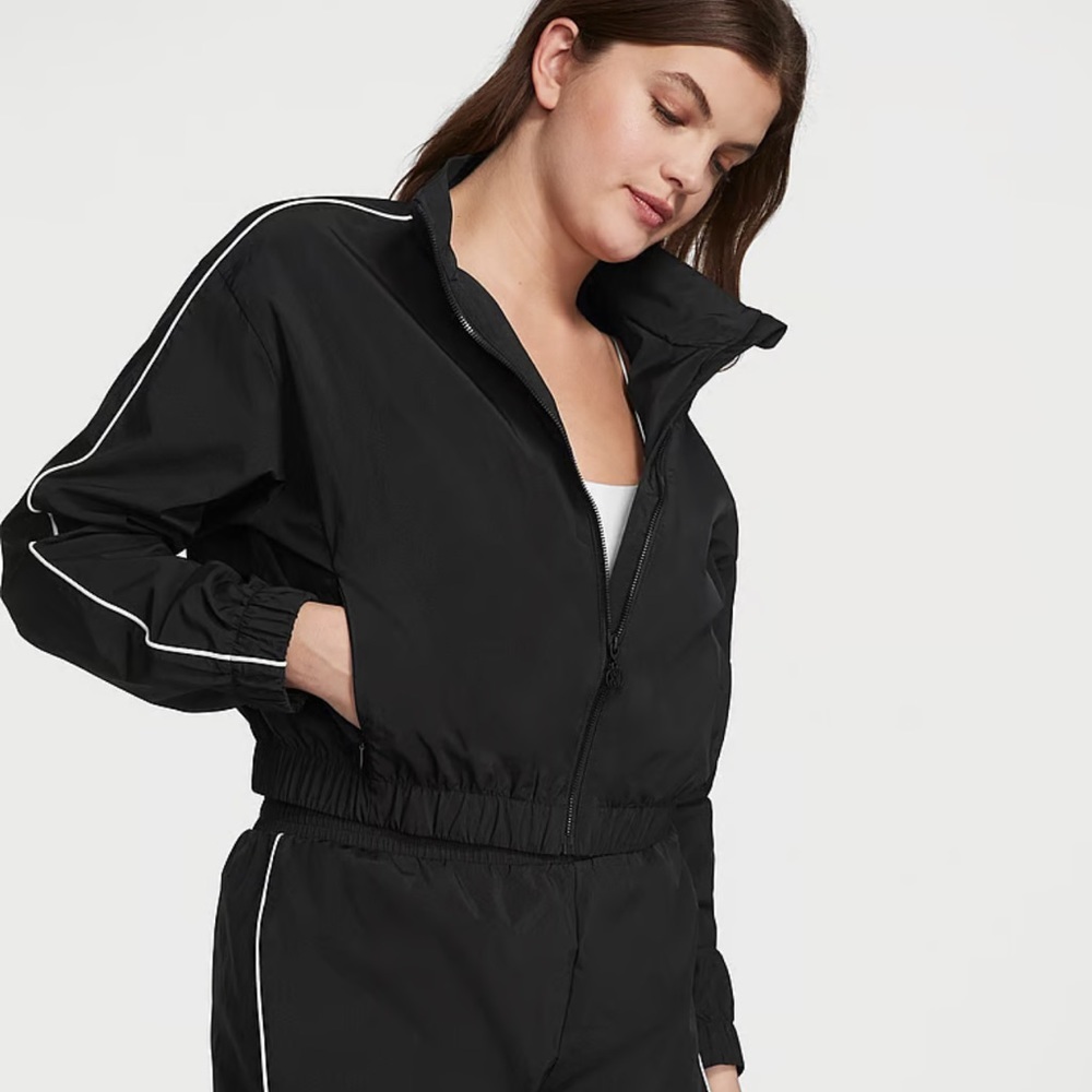 New VICTORIA'S SECRET
Parachute‎ Jacket